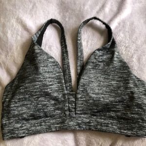 VS Sport Sports Bra